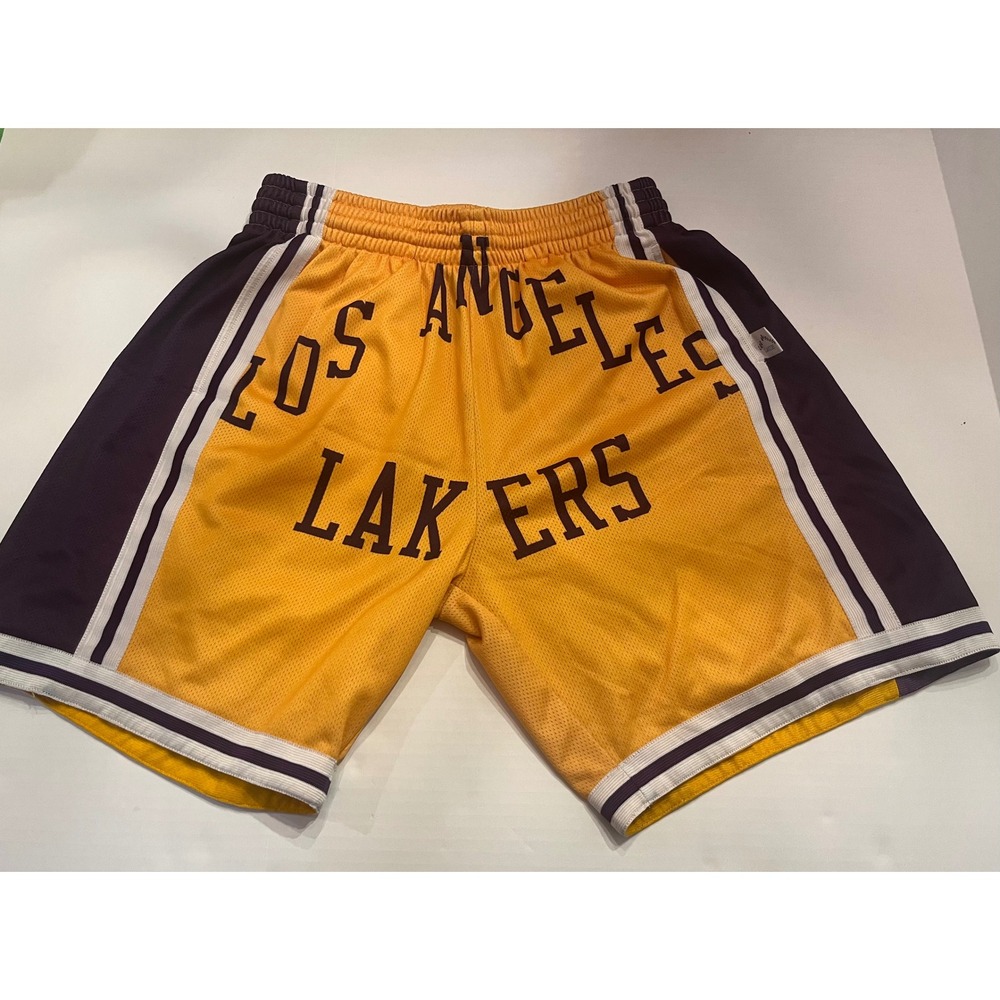 Mitchell & Ness Los Angeles Lakers Hardwood Classics Mesh Shorts Yellow Mens L
